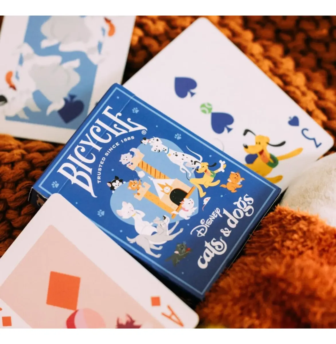 Cartas Bicycle Disney Inspirados En Perros Y Gatos Películas Disney - Image 4